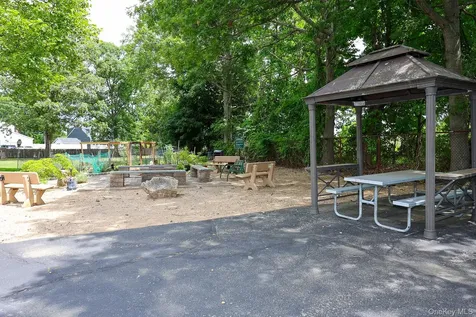 156 Jervis Avenue Farmingdale NY 11735