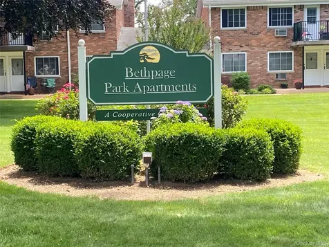 156 Jervis Avenue Farmingdale NY 11735