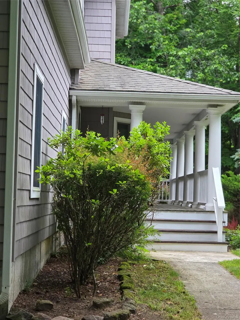 170 Watch Hill Road Cortlandt Manor NY 10567