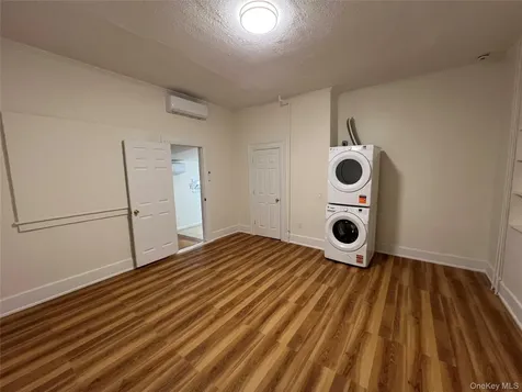 78 Bayville Avenue Bayville NY 11709