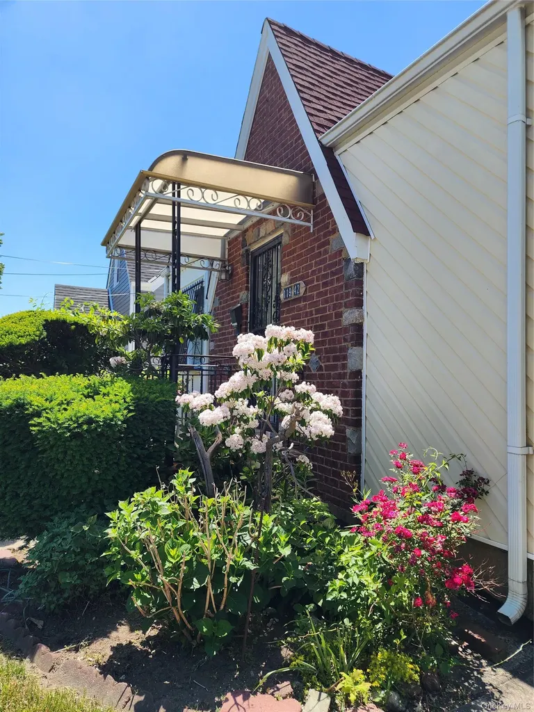 11942 238th Street Cambria Heights NY 11411