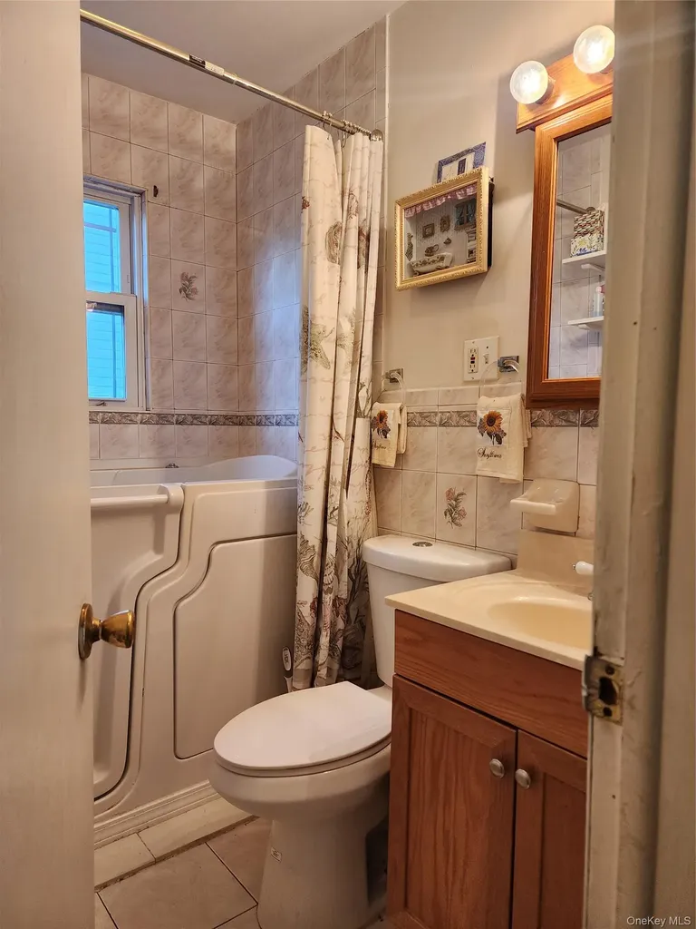 11942 238th Street Cambria Heights NY 11411