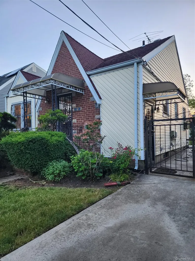 11942 238th Street Cambria Heights NY 11411