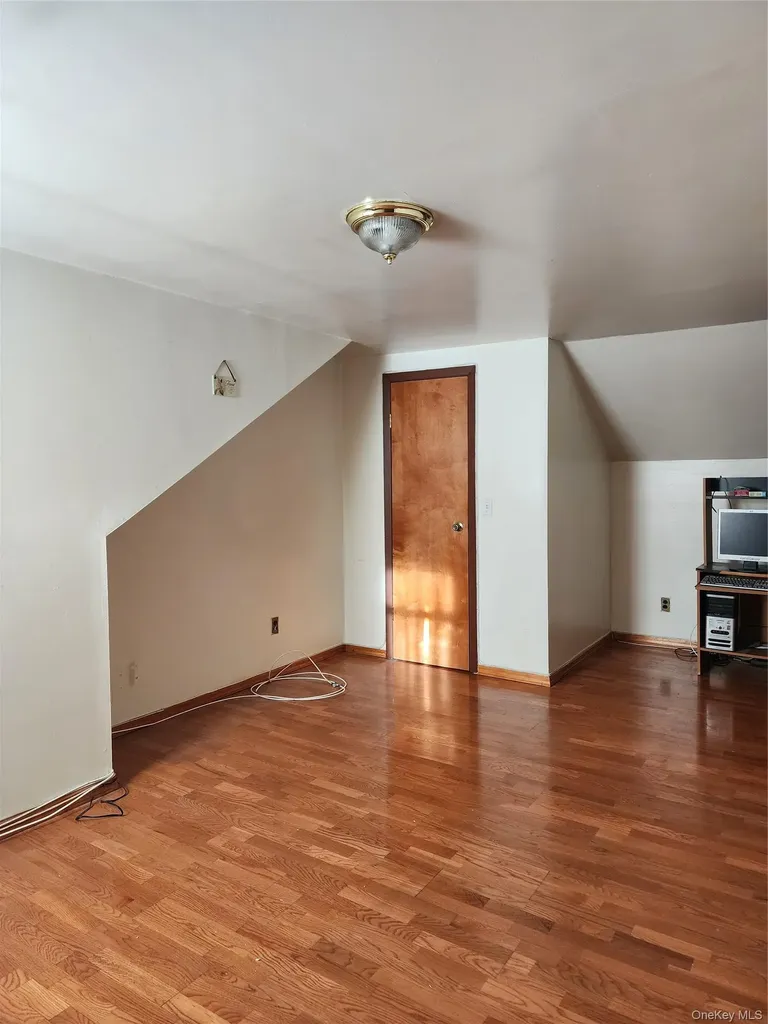 11942 238th Street Cambria Heights NY 11411