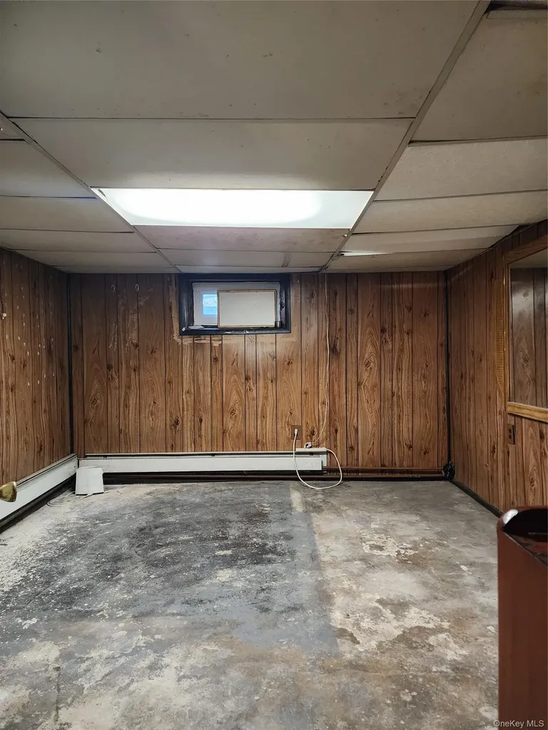 11942 238th Street Cambria Heights NY 11411