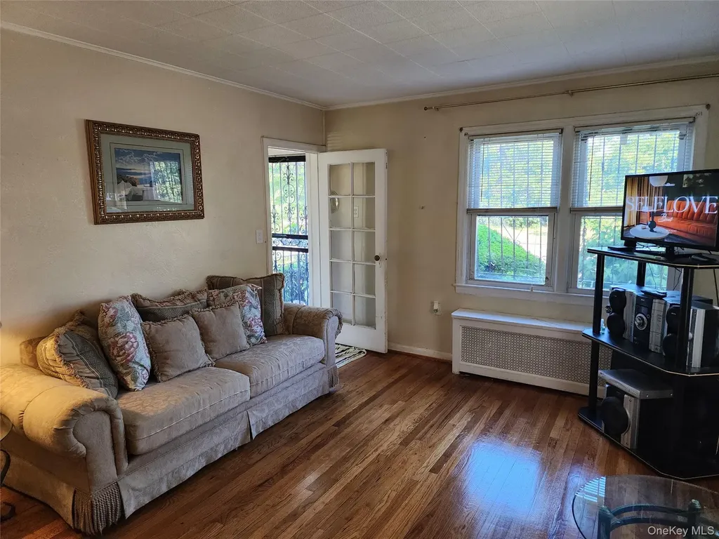11942 238th Street Cambria Heights NY 11411