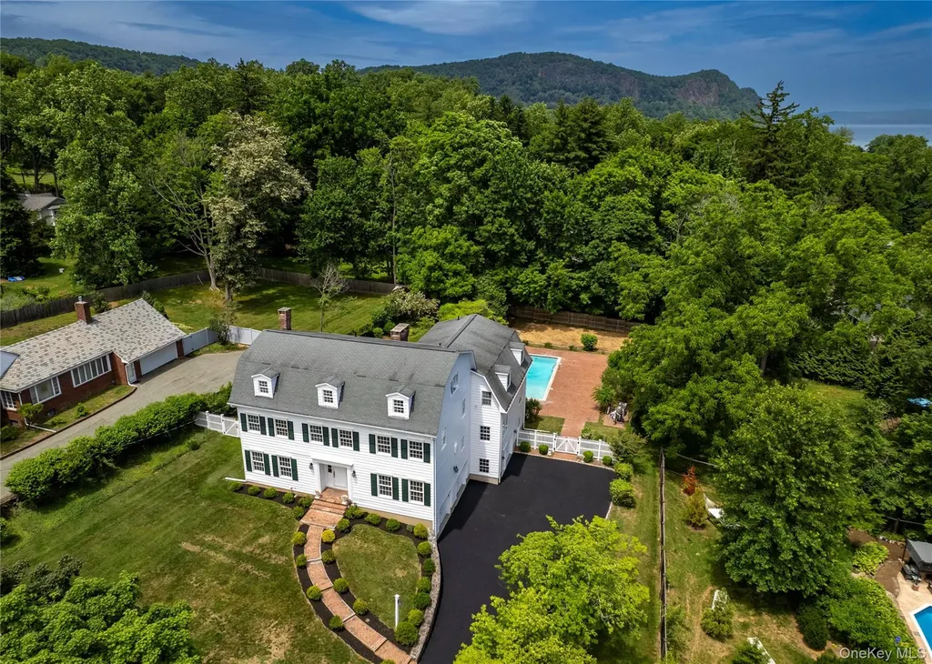 102 Birchwood Avenue Nyack NY 10960