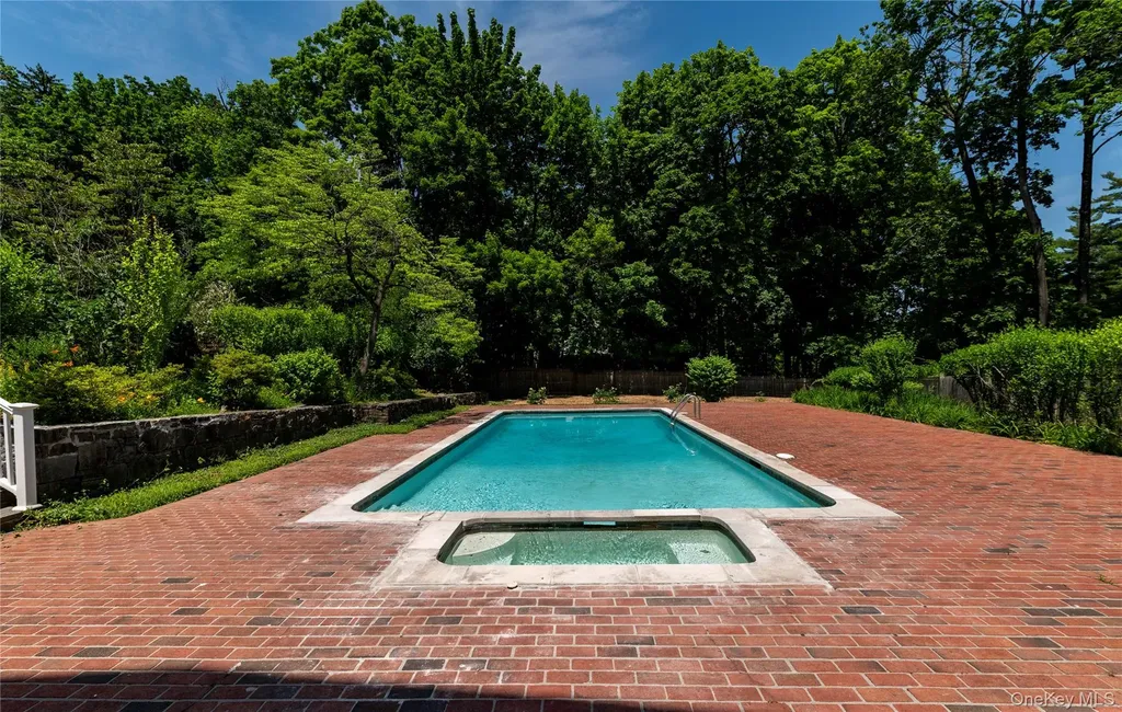 102 Birchwood Avenue Nyack NY 10960