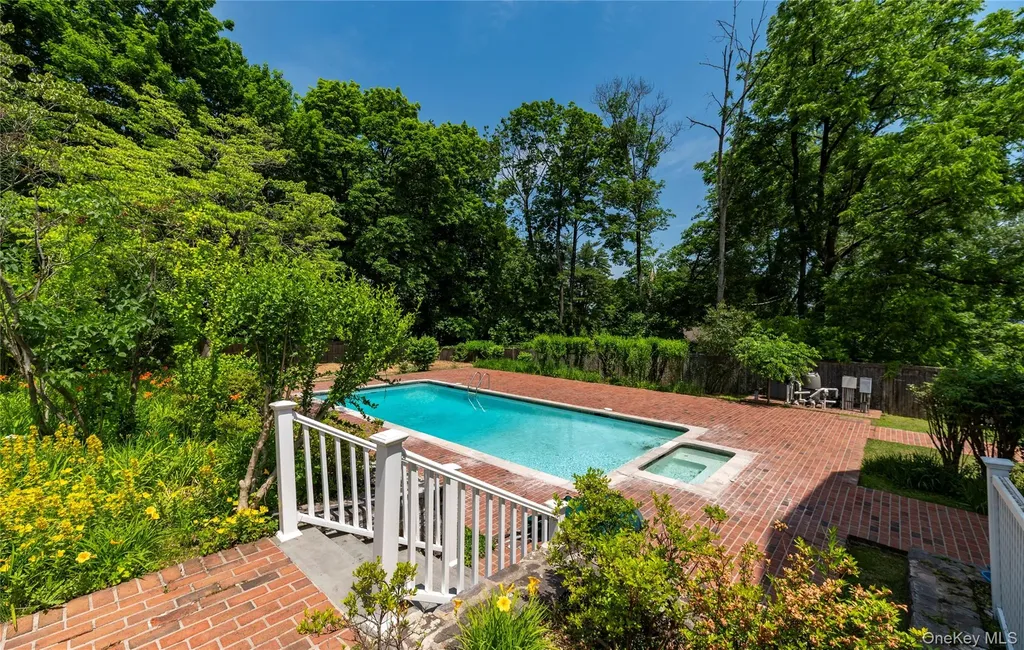 102 Birchwood Avenue Nyack NY 10960