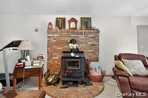 72 Peddler Hill Road Monroe NY 10950