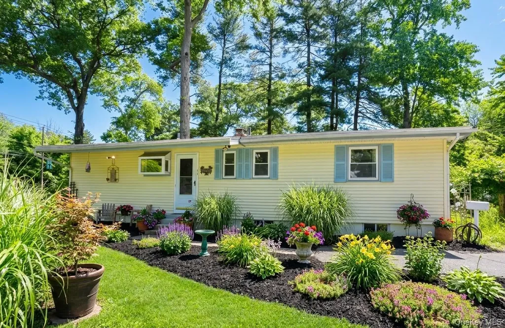16 Heather Lane West Nyack NY 10994