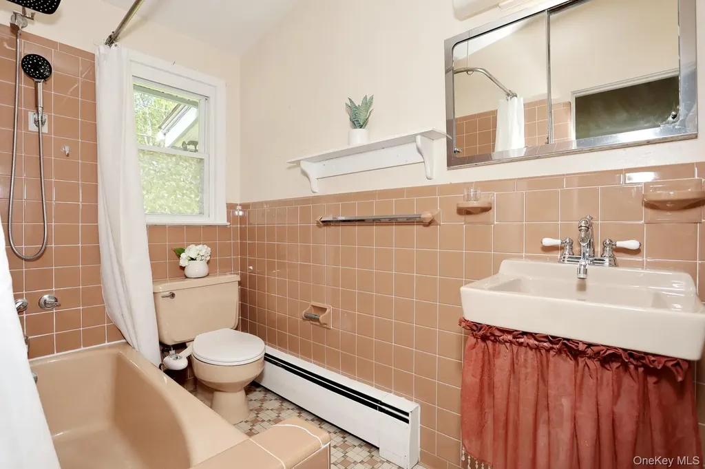 16 Heather Lane West Nyack NY 10994