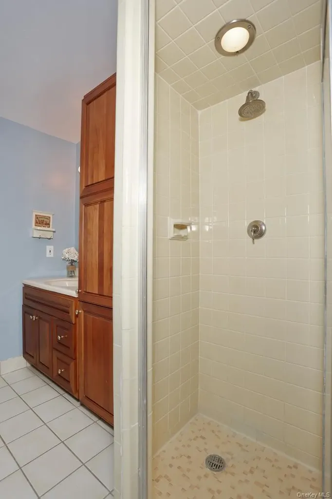 16 Heather Lane West Nyack NY 10994
