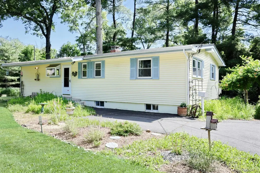16 Heather Lane West Nyack NY 10994