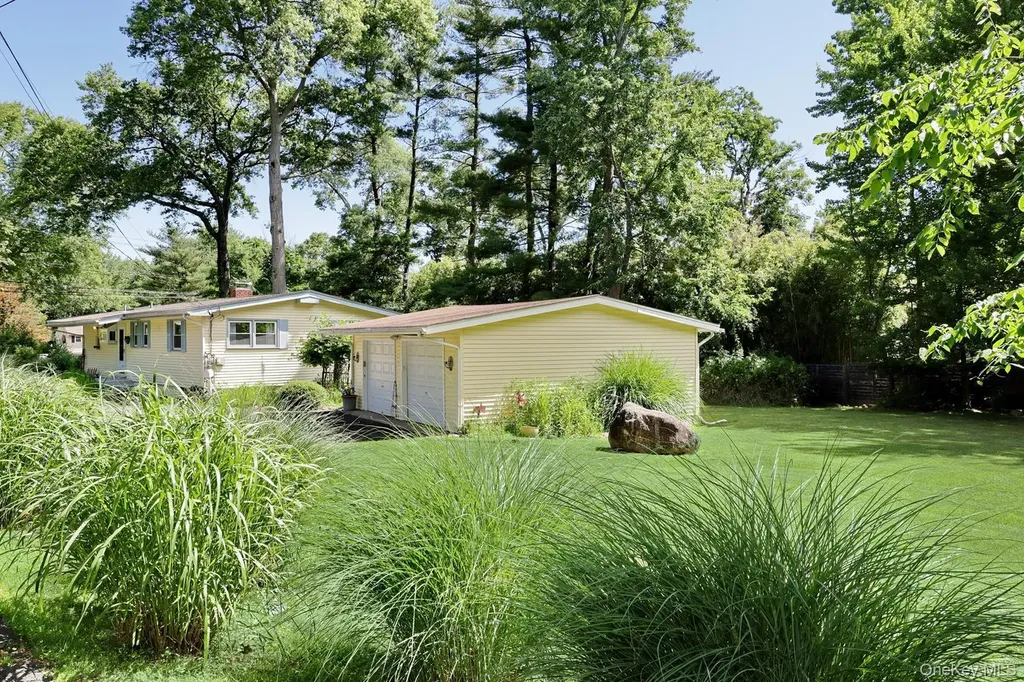 16 Heather Lane West Nyack NY 10994
