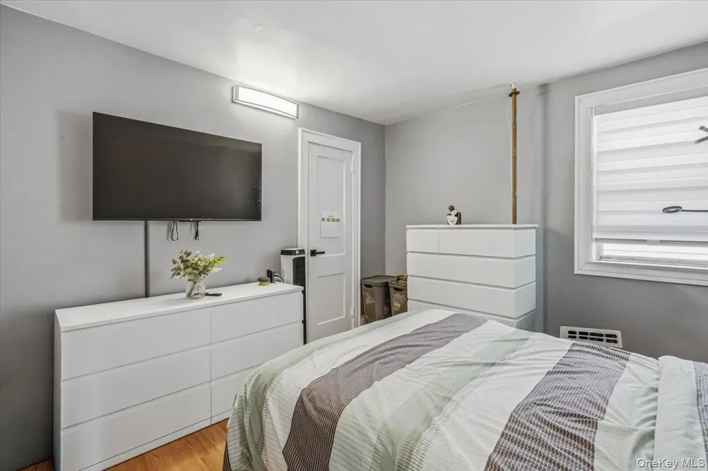 94-26 210th Street Queens Village NY 11428