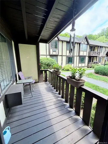 20 Foxwood Drive Pleasantville NY 10570