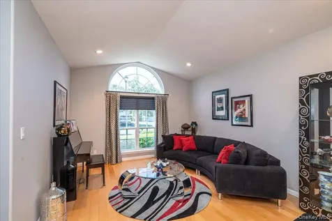 10 Windwatch Drive Hauppauge NY 11788