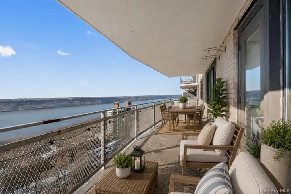 3671 Hudson Manor Terrace Bronx NY 10463