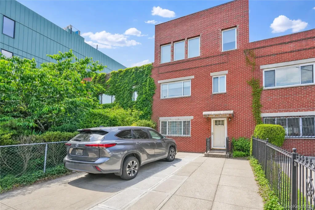 925 Hart Street Brooklyn NY 11237