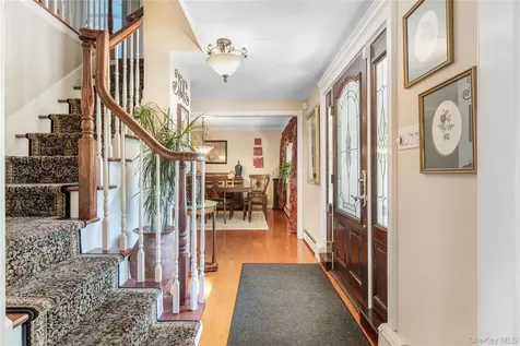 32 Westmoylan Lane Coram NY 11727
