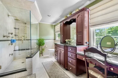32 Westmoylan Lane Coram NY 11727