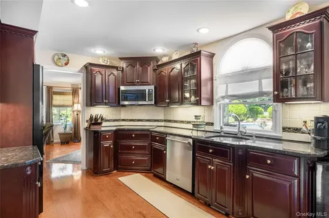 32 Westmoylan Lane Coram NY 11727