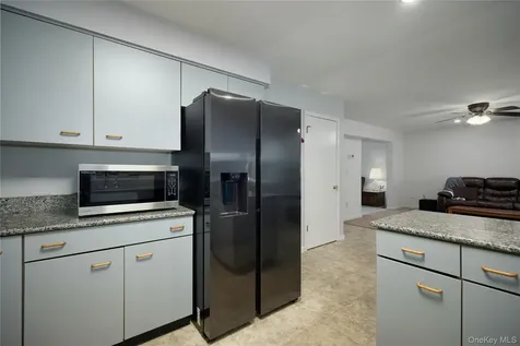 10 Schnabl Court Wappingers Falls NY 12590