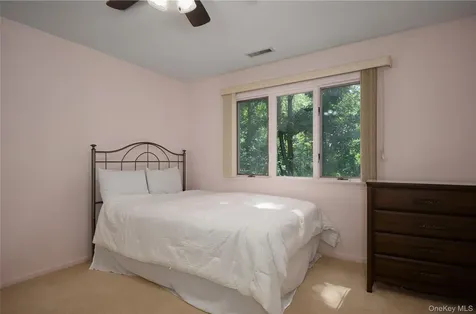 10 Schnabl Court Wappingers Falls NY 12590