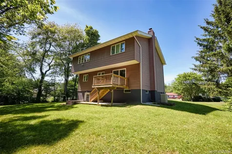 10 Schnabl Court Wappingers Falls NY 12590