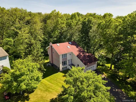 10 Schnabl Court Wappingers Falls NY 12590