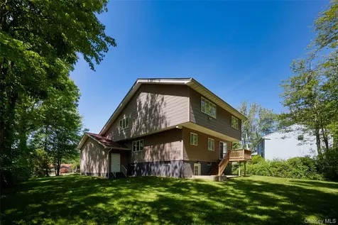 10 Schnabl Court Wappingers Falls NY 12590