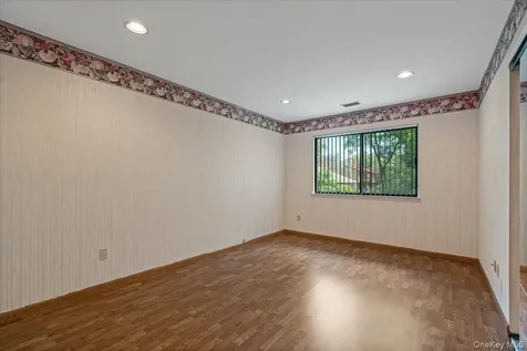 2 Maple Run Drive Jericho NY 11753