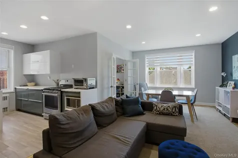 101 Old Mamaroneck Road White Plains NY 10605