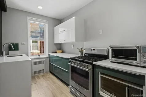 101 Old Mamaroneck Road White Plains NY 10605