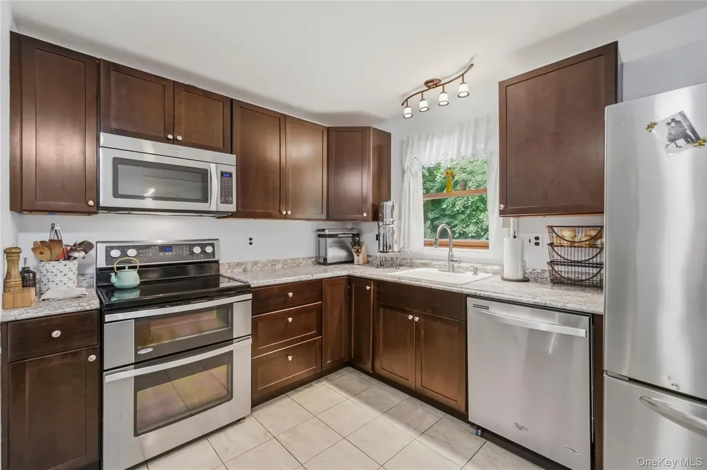 26 Maple Drive Mahopac NY 10541