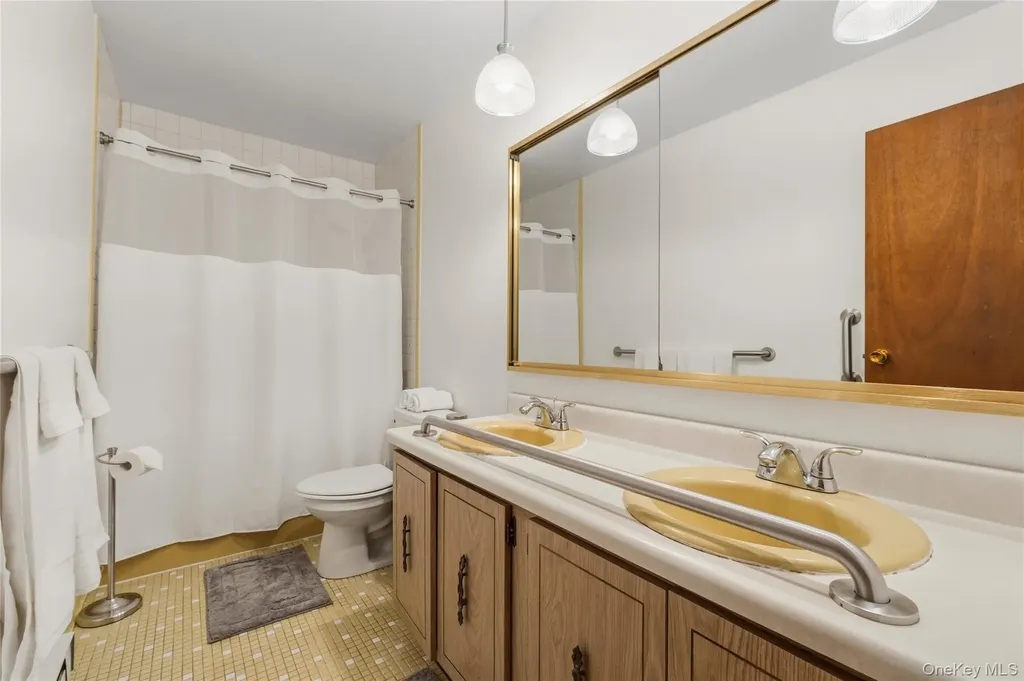 26 Maple Drive Mahopac NY 10541