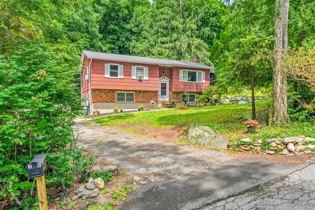 26 Maple Drive Mahopac NY 10541