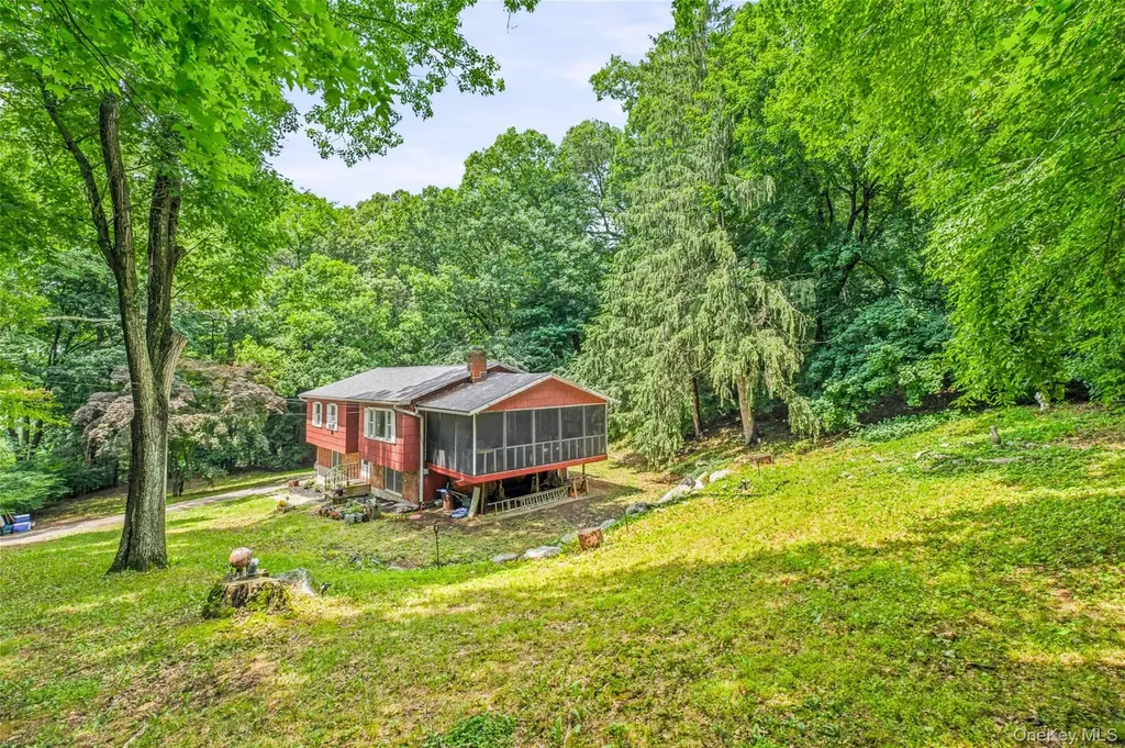 26 Maple Drive Mahopac NY 10541