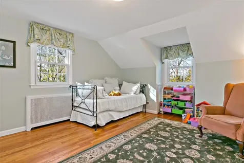 1050 Knollwood Road White Plains NY 10603