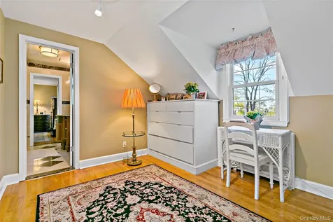1050 Knollwood Road White Plains NY 10603