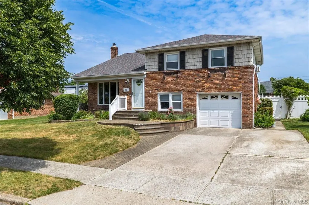 39 Grant Street Farmingdale NY 11735