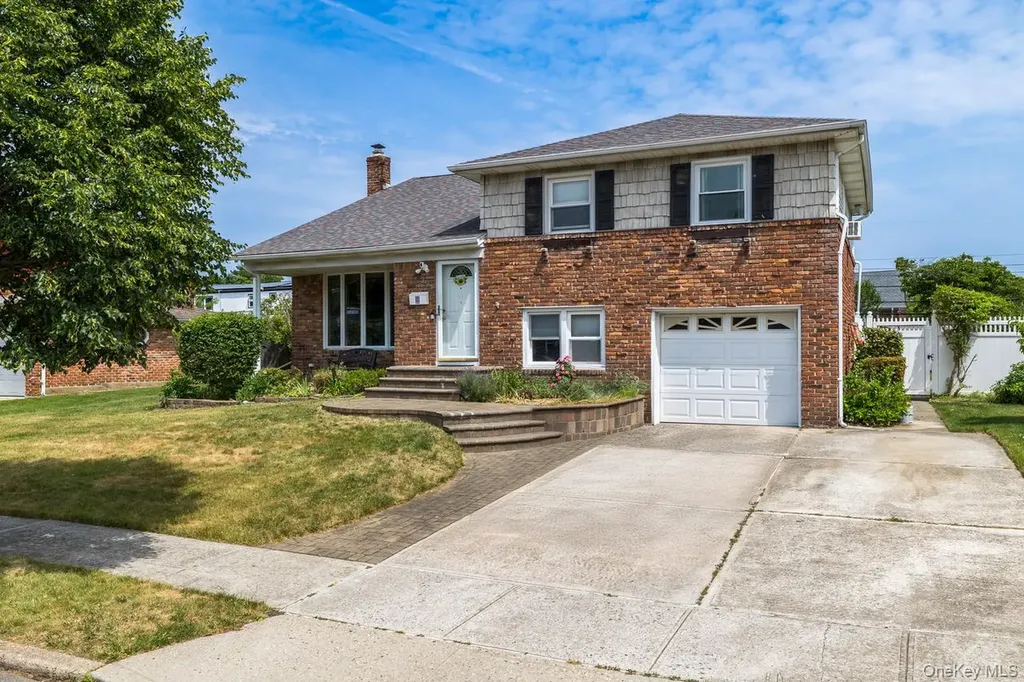 39 Grant Street Farmingdale NY 11735