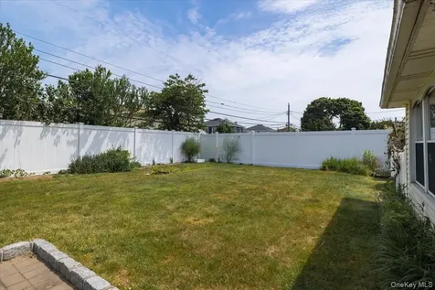 39 Grant Street Farmingdale NY 11735