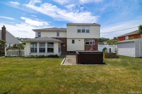 39 Grant Street Farmingdale NY 11735