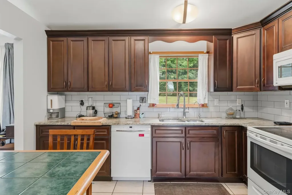 318 Beattie Road Washingtonville NY 10992