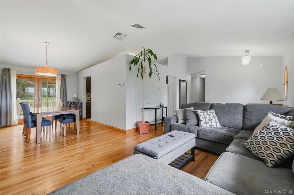 318 Beattie Road Washingtonville NY 10992
