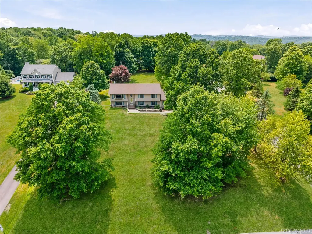 318 Beattie Road Washingtonville NY 10992