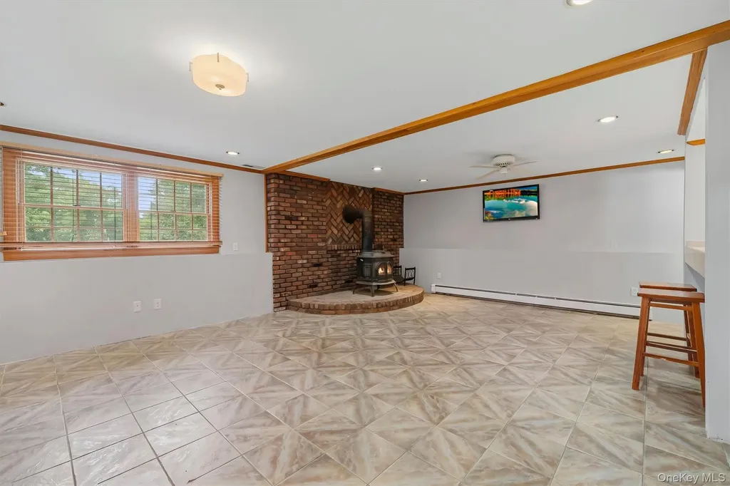 318 Beattie Road Washingtonville NY 10992