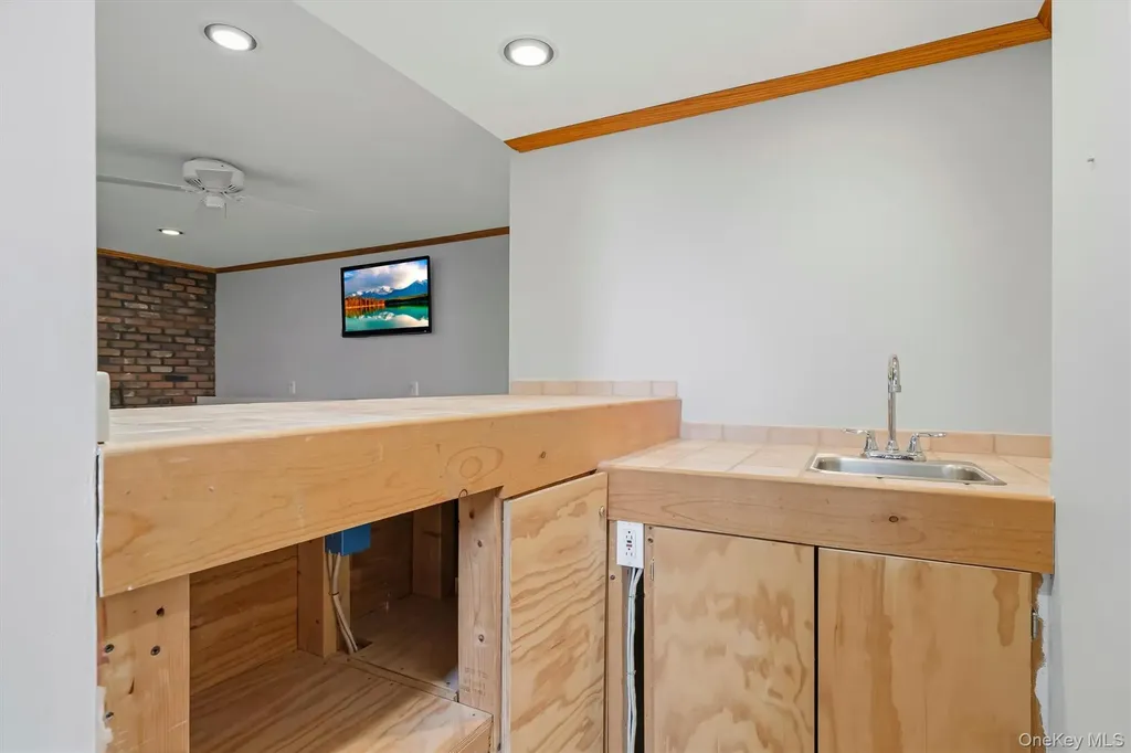 318 Beattie Road Washingtonville NY 10992